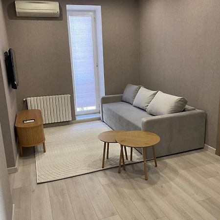 Apartpoltava Двокімнатні Апартаменти З Джакузі Біля Листопаду Poltava Exterior foto