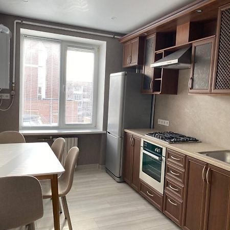 Apartpoltava Двокімнатні Апартаменти З Джакузі Біля Листопаду Poltava Exterior foto
