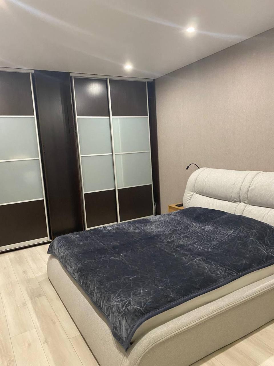Apartpoltava Двокімнатні Апартаменти З Джакузі Біля Листопаду Poltava Exterior foto