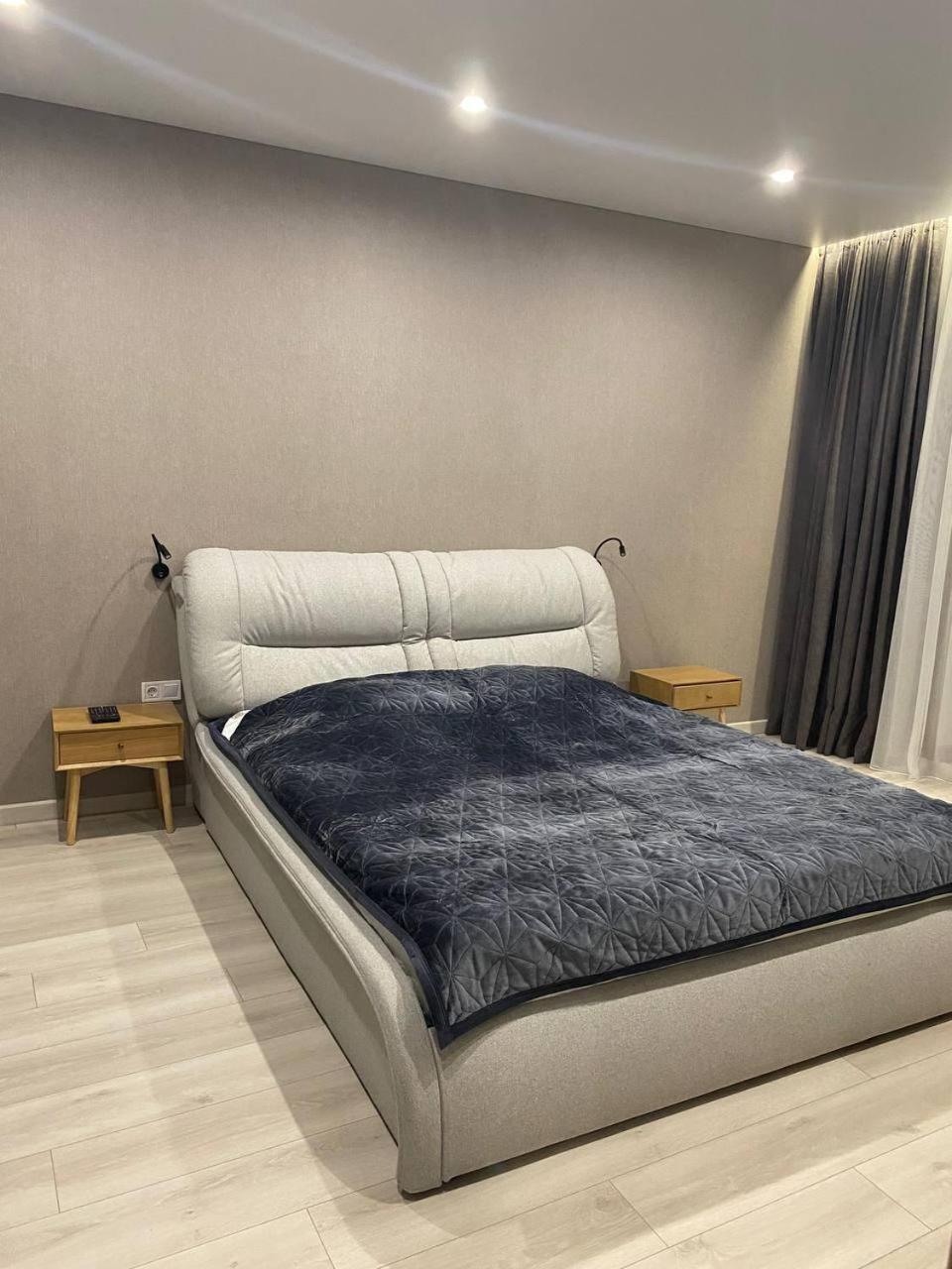 Apartpoltava Двокімнатні Апартаменти З Джакузі Біля Листопаду Poltava Exterior foto